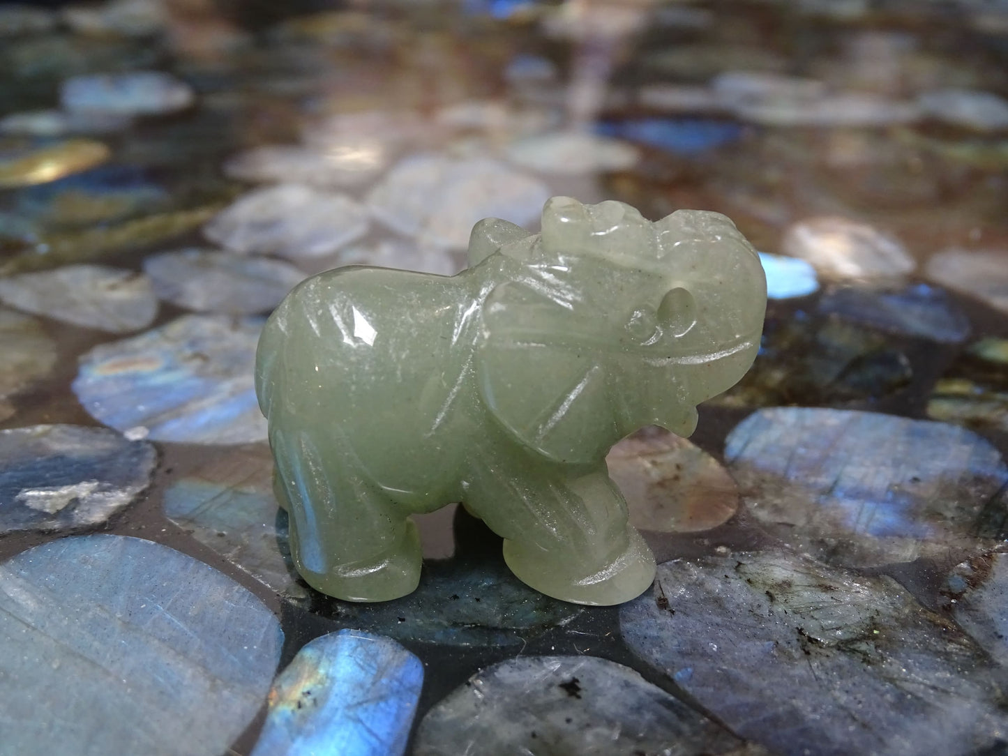 Animaux Aventurine Verte Eléphant - Pierres - Colibri Minéraux et Bien-être