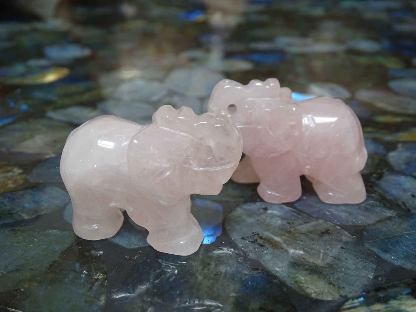 Animaux Quartz Rose Éléphant - Cristaux - Colibri Minéraux et Bien-être