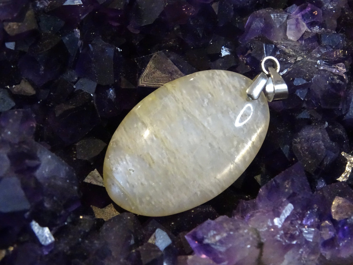 Pendentif Pierre de Lune Grise - Pendentifs - Colibri Minéraux et Bien-être