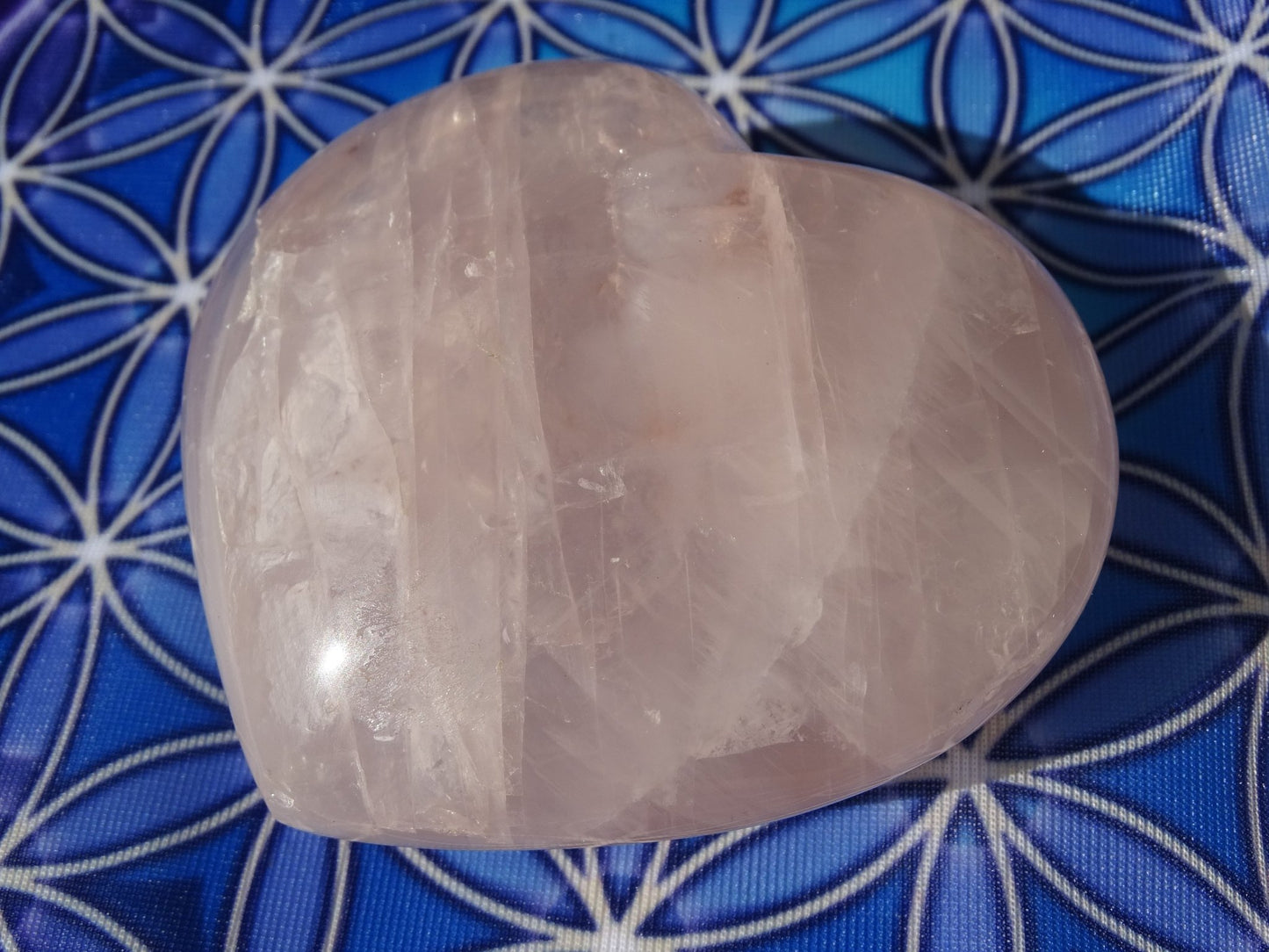 Quartz Rose Coeur - Cristaux - Colibri Minéraux et Bien-être