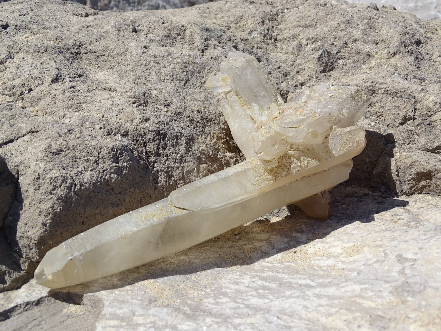 Quartz Cristal de Roche Amas Brut - Cristaux - Colibri Minéraux et Bien-être