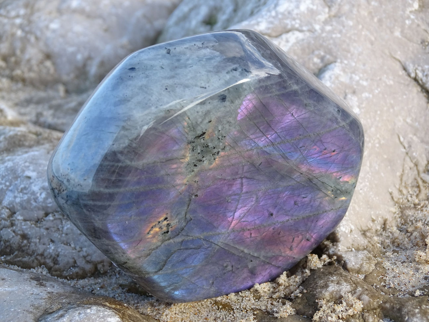 Labradorite Forme Libre - Pierres - Colibri Minéraux et Bien-être