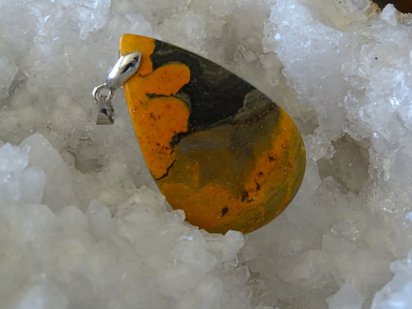 Pendentif Jaspe Bumblebee - Pendentifs - Colibri Minéraux et Bien-être