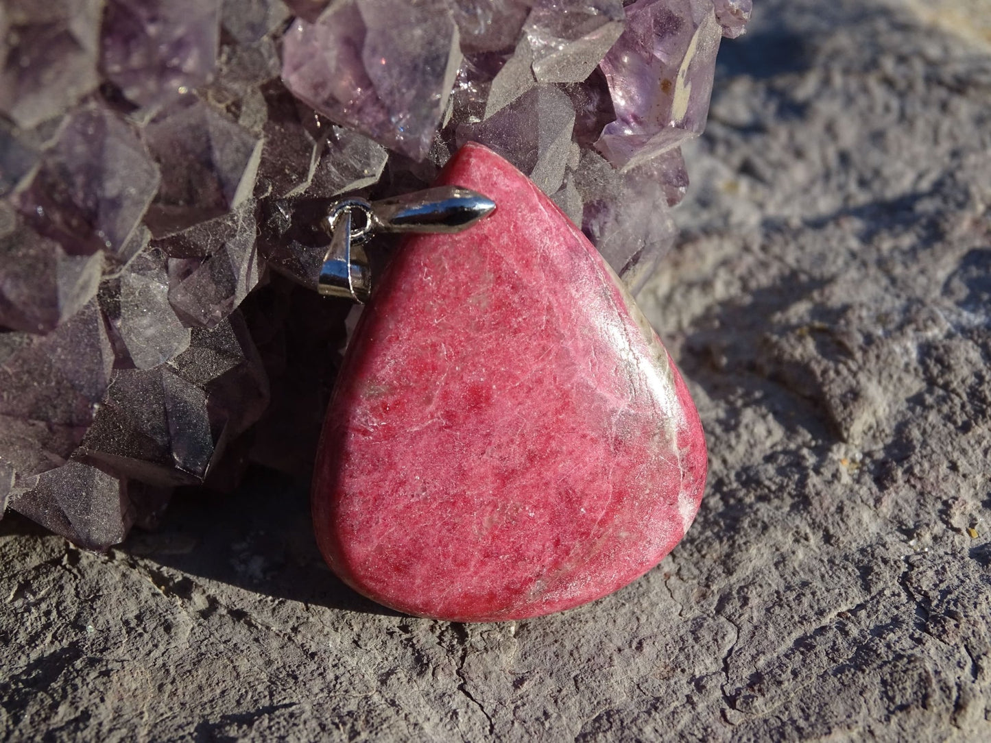Pendentif Thulite - Pendentifs - Colibri Minéraux et Bien-être