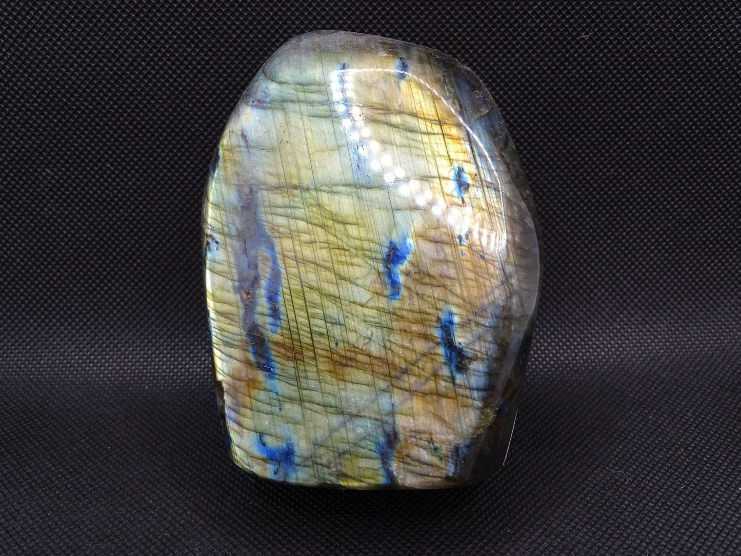 Labradorite Forme Libre - Pierres - Colibri Minéraux et Bien-être