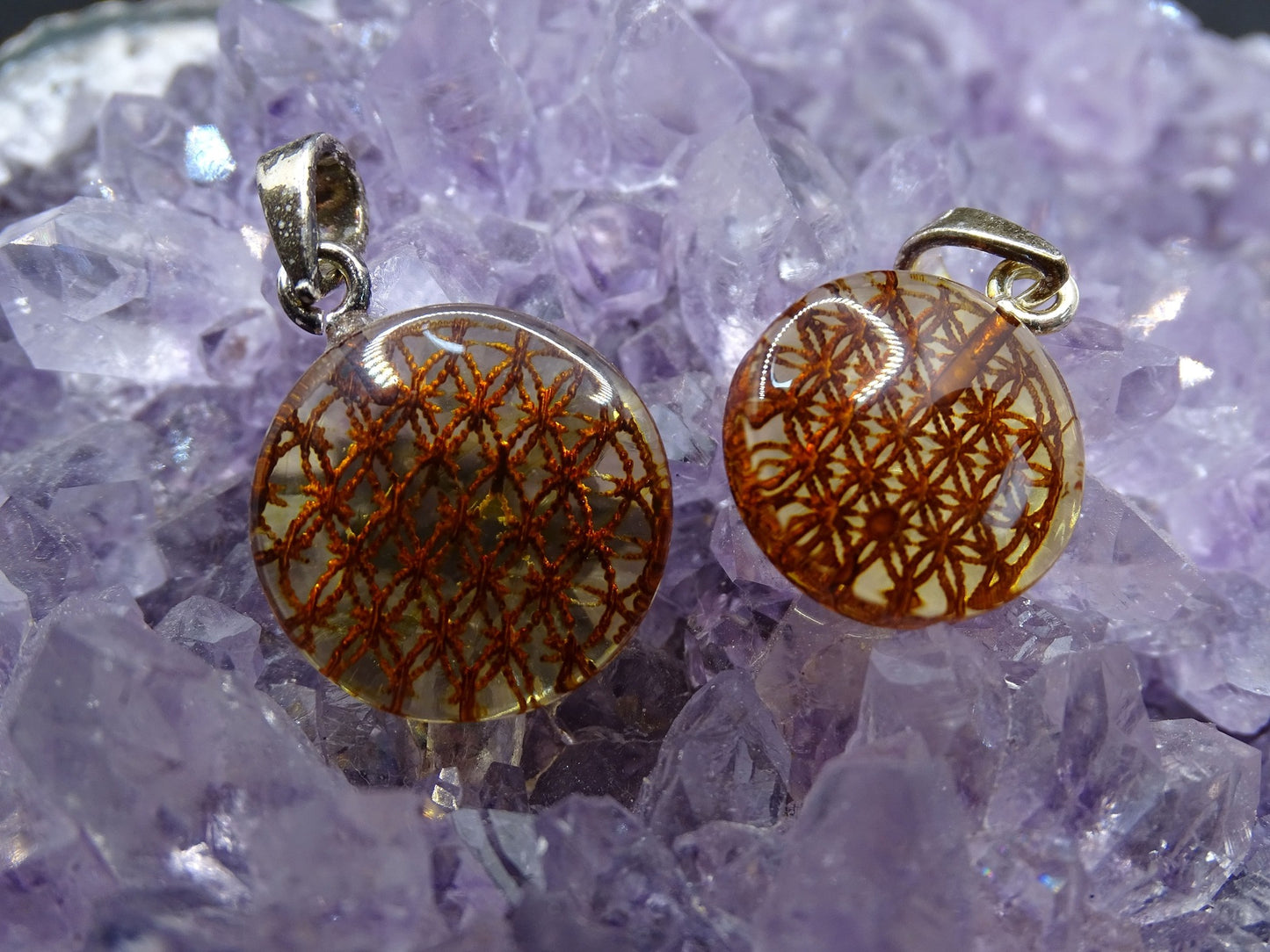 Pendentif Ambre Fleur de Vie - Pendentifs - Colibri Minéraux et Bien-être