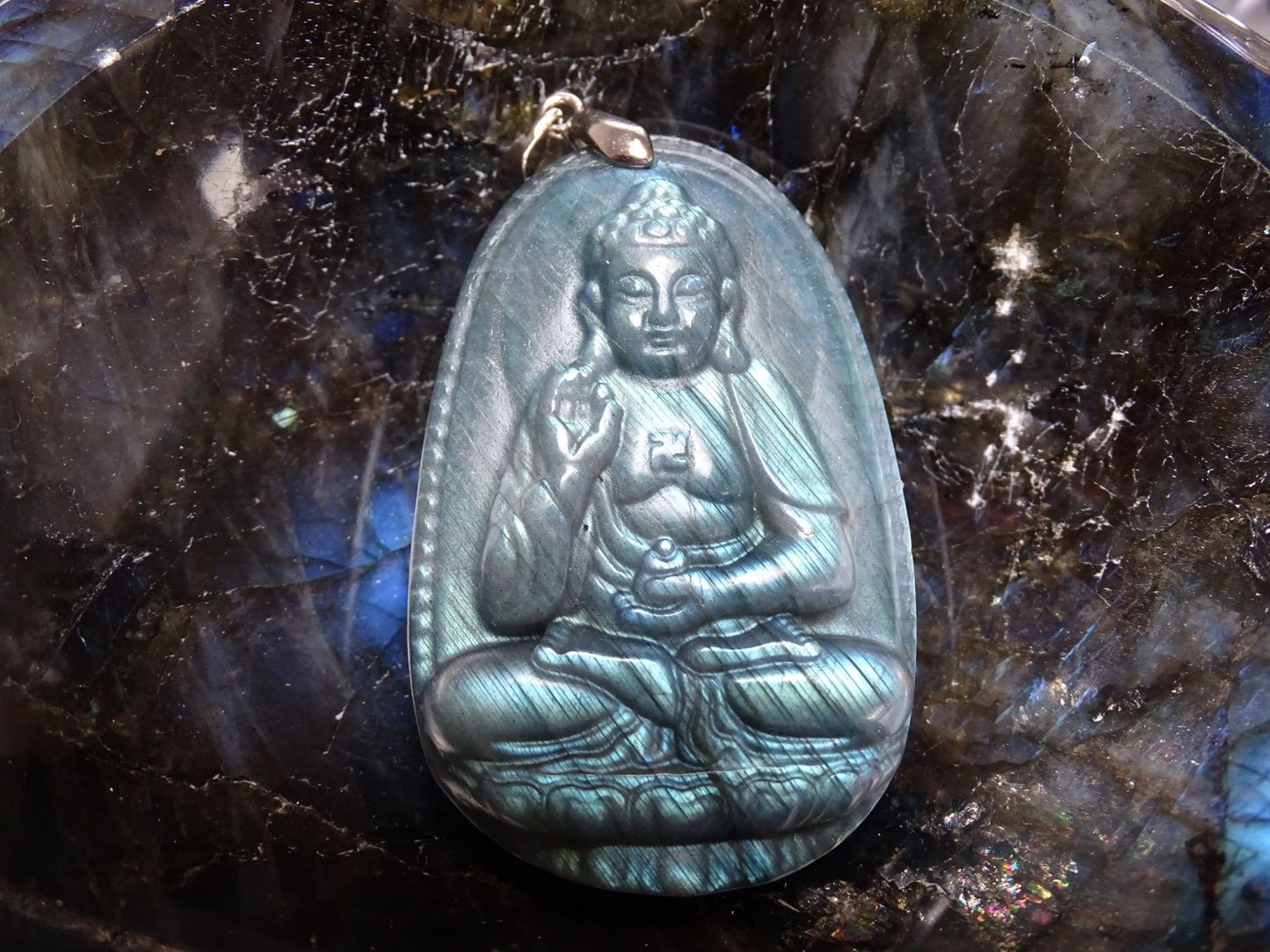 Pendentif Labradorite Bouddha - Pendentifs - Colibri Minéraux et Bien-être