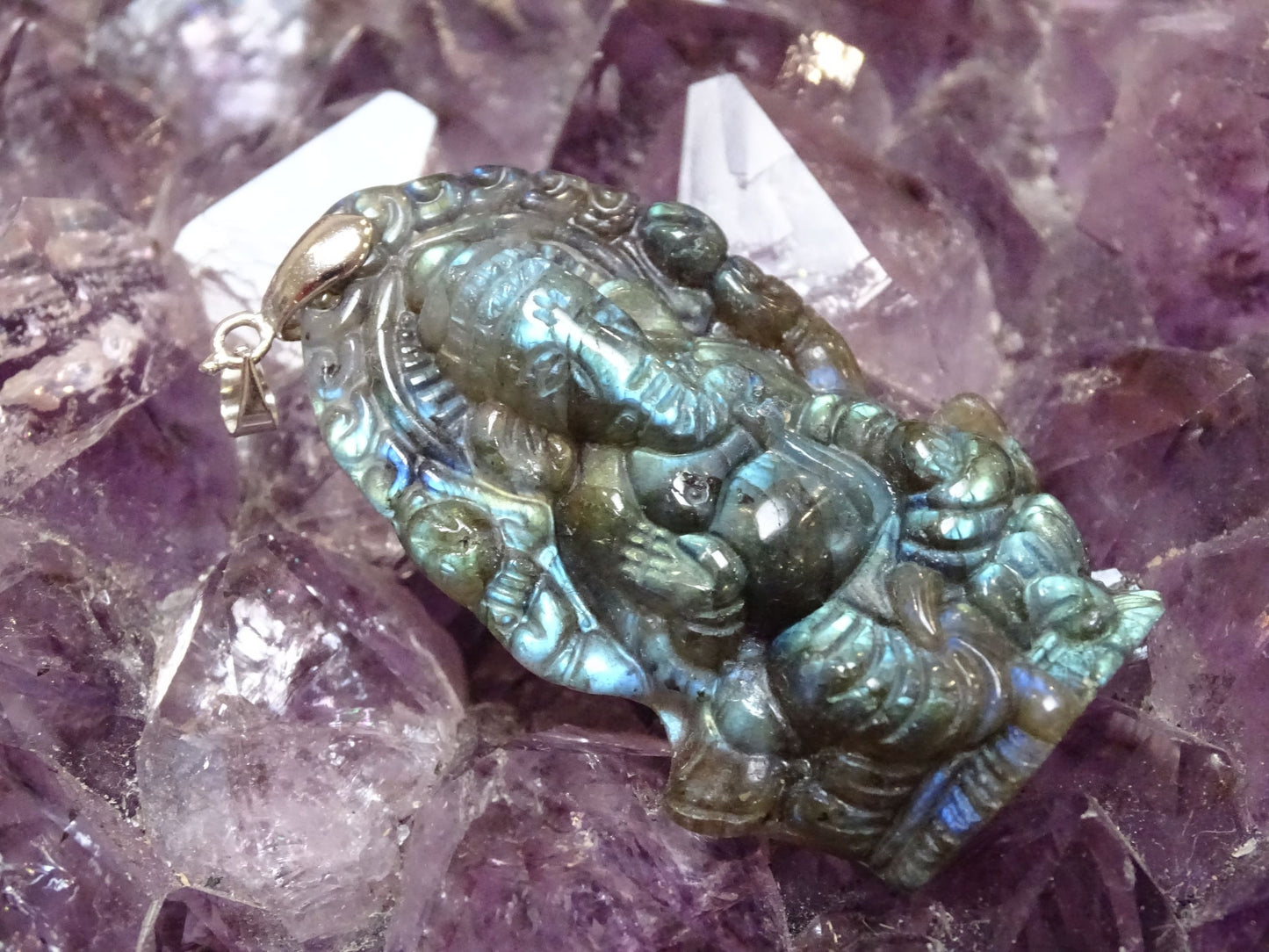 Pendentif Labradorite Ganesh - Pendentifs - Colibri Minéraux et Bien-être