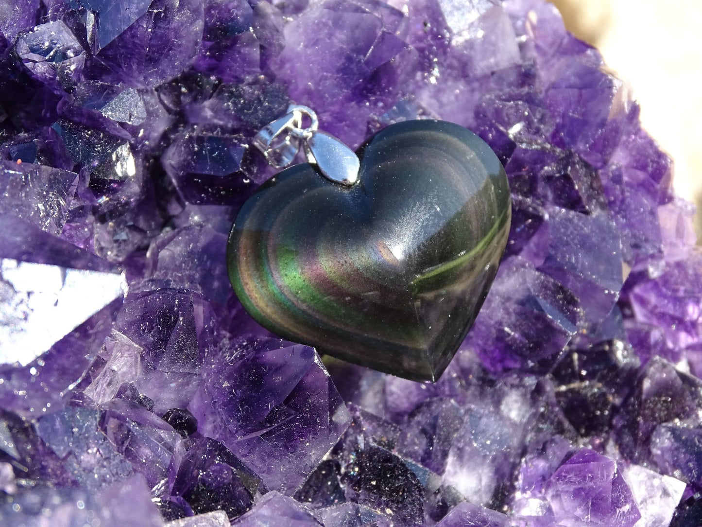 Pendentif Obsidienne Arc-en-Ciel Oeil Céleste Coeur - Pendentifs - Colibri Minéraux et Bien-être