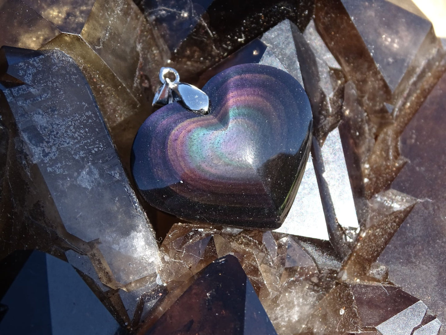 Pendentif Obsidienne Arc-en-Ciel Oeil Céleste Coeur - Pendentifs - Colibri Minéraux et Bien-être