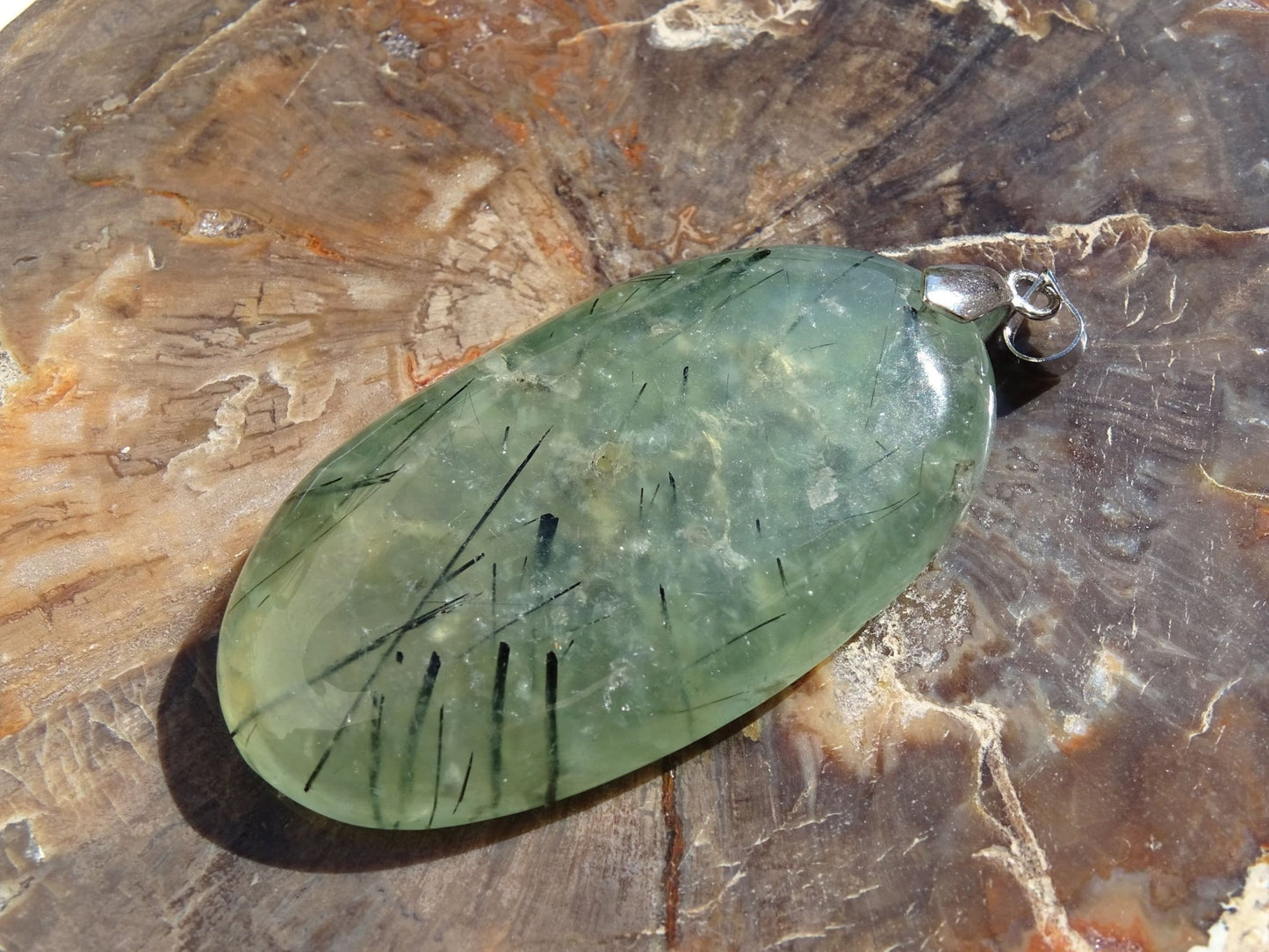 Pendentif Prehnite - Pendentifs - Colibri Minéraux et Bien-être