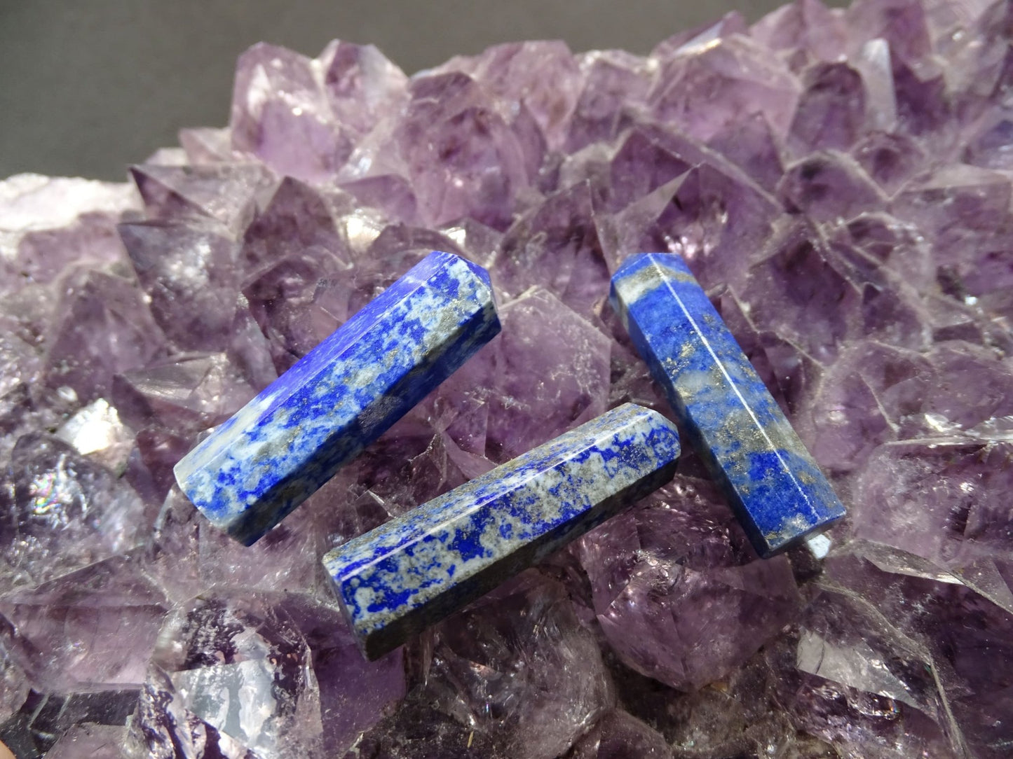 Lapis Lazuli Prisme - Pierres - Colibri Minéraux et Bien-être