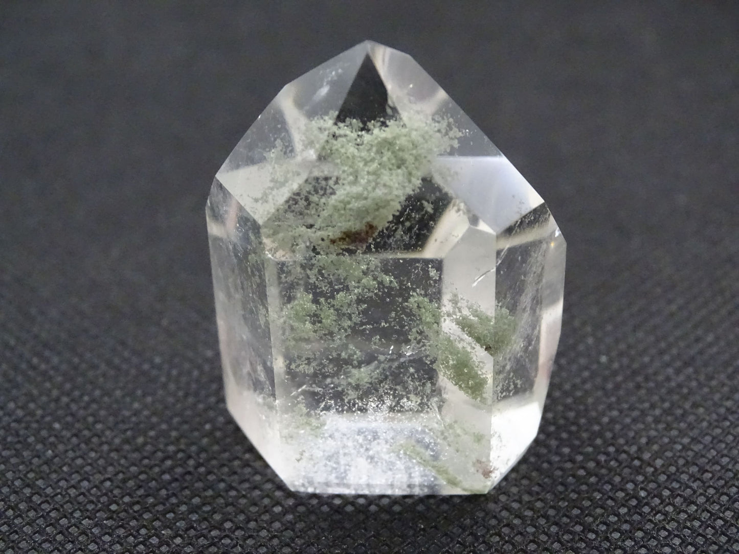 Quartz Chlorite - Cristaux - Colibri Minéraux et Bien-être