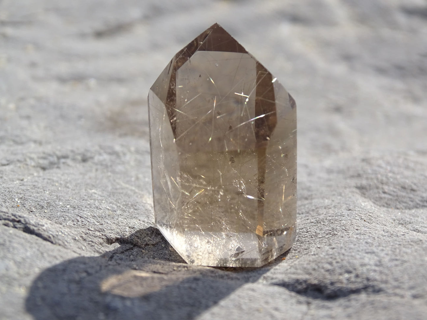 Quartz Rutile Forme Libre - Cristaux - Colibri Minéraux et Bien-être