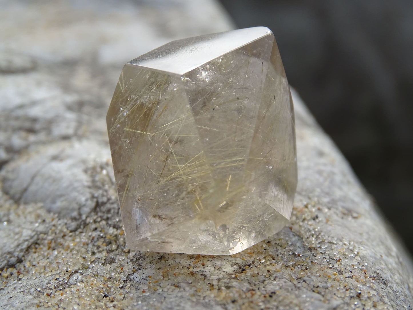 Quartz Rutile Forme Libre - Cristaux - Colibri Minéraux et Bien-être