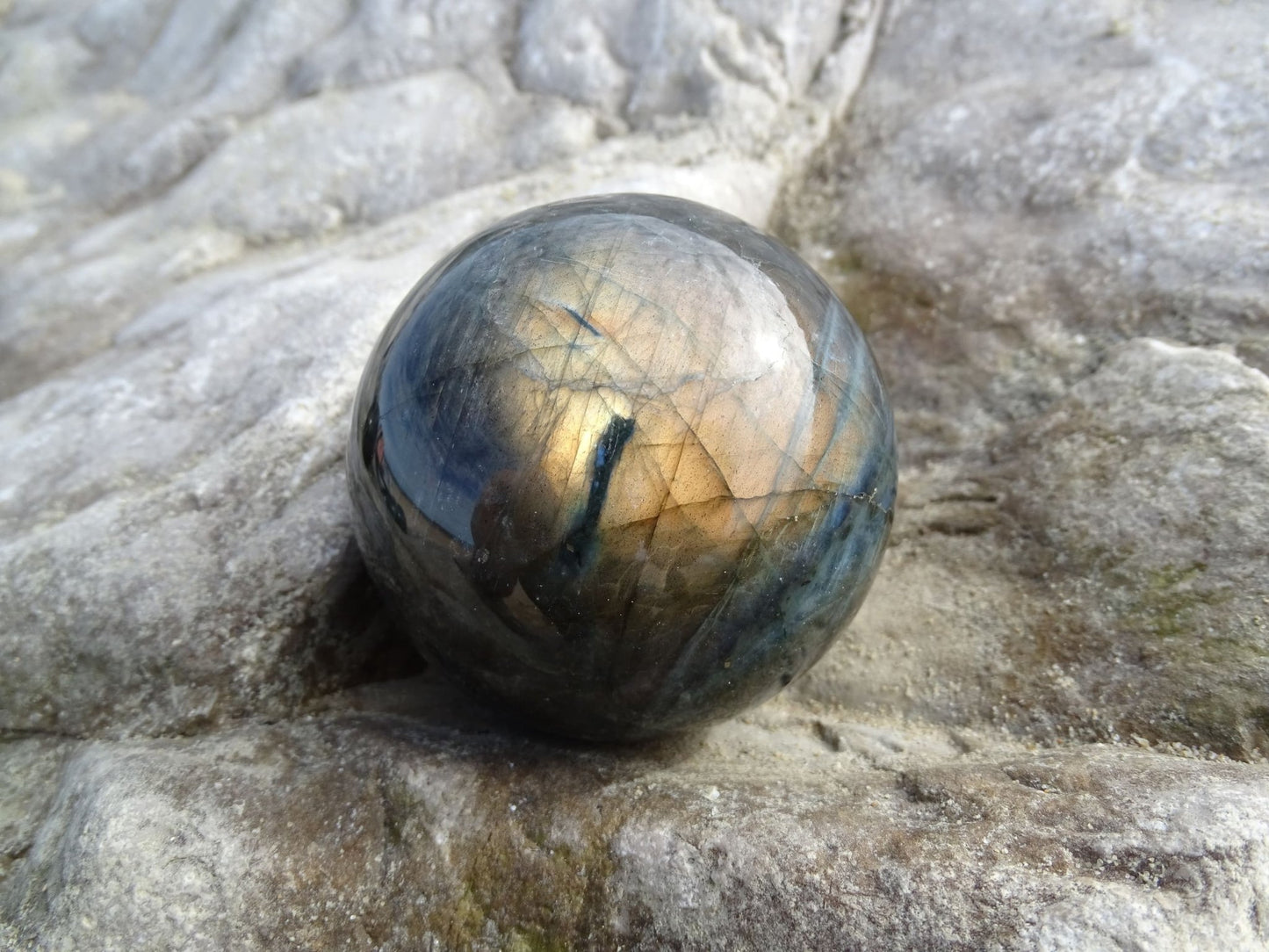 Sphère Labradorite - Pierres - Colibri Minéraux et Bien-être
