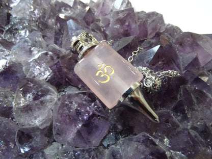 Pendule Quartz Rose Om - Cristaux - Colibri Minéraux et Bien-être