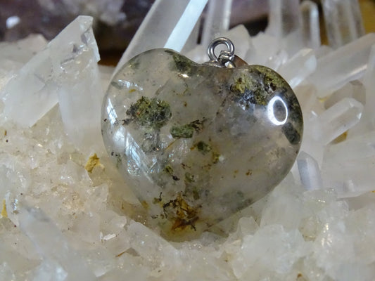 Pendentif Quartz à inclusions - Pendentifs - Colibri Minéraux et Bien-être