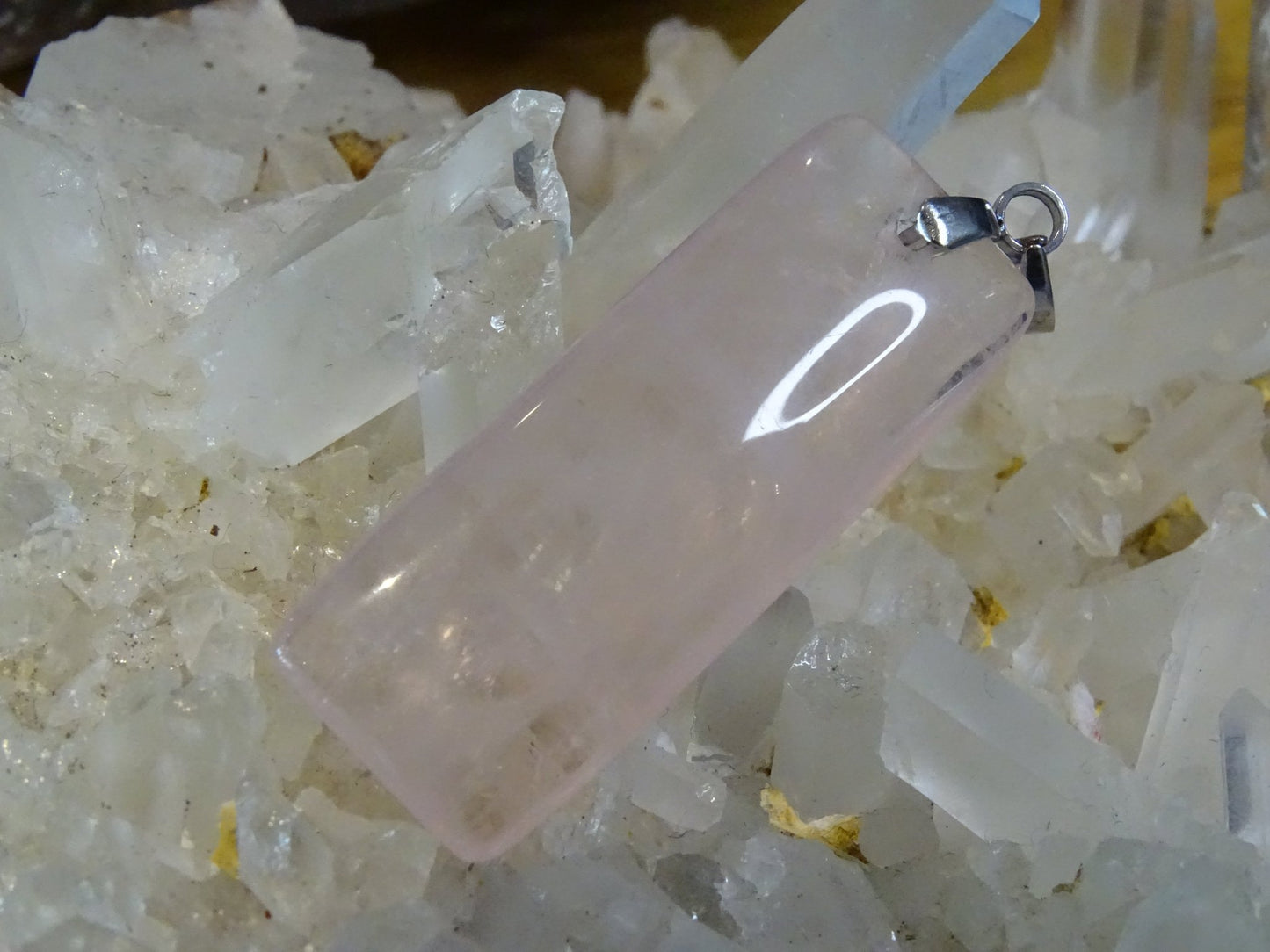 Pendentif Quartz Rose - Pendentifs - Colibri Minéraux et Bien-être