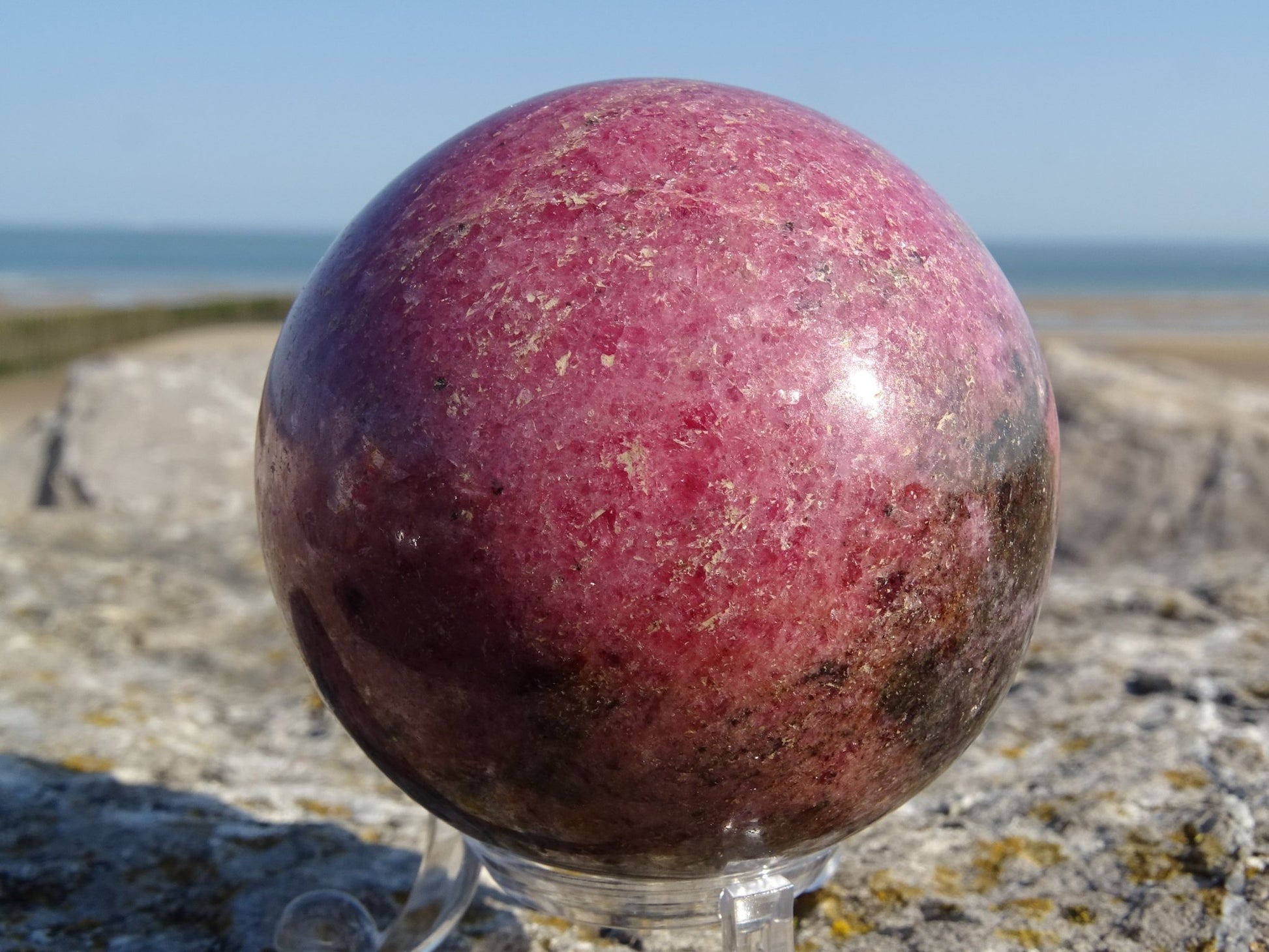 Rhodonite Sphère - Pierres - Colibri Minéraux et Bien-être