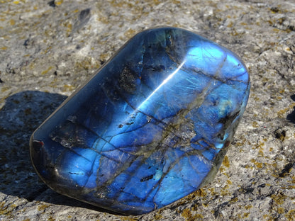 Labradorite Forme Libre - Pierres - Colibri Minéraux et Bien-être