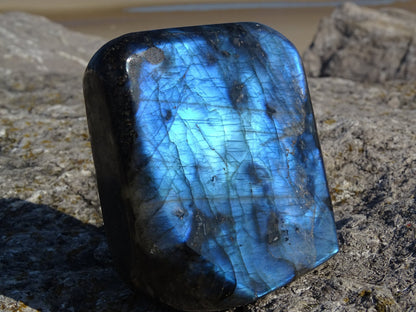 Labradorite Forme Libre - Pierres - Colibri Minéraux et Bien-être
