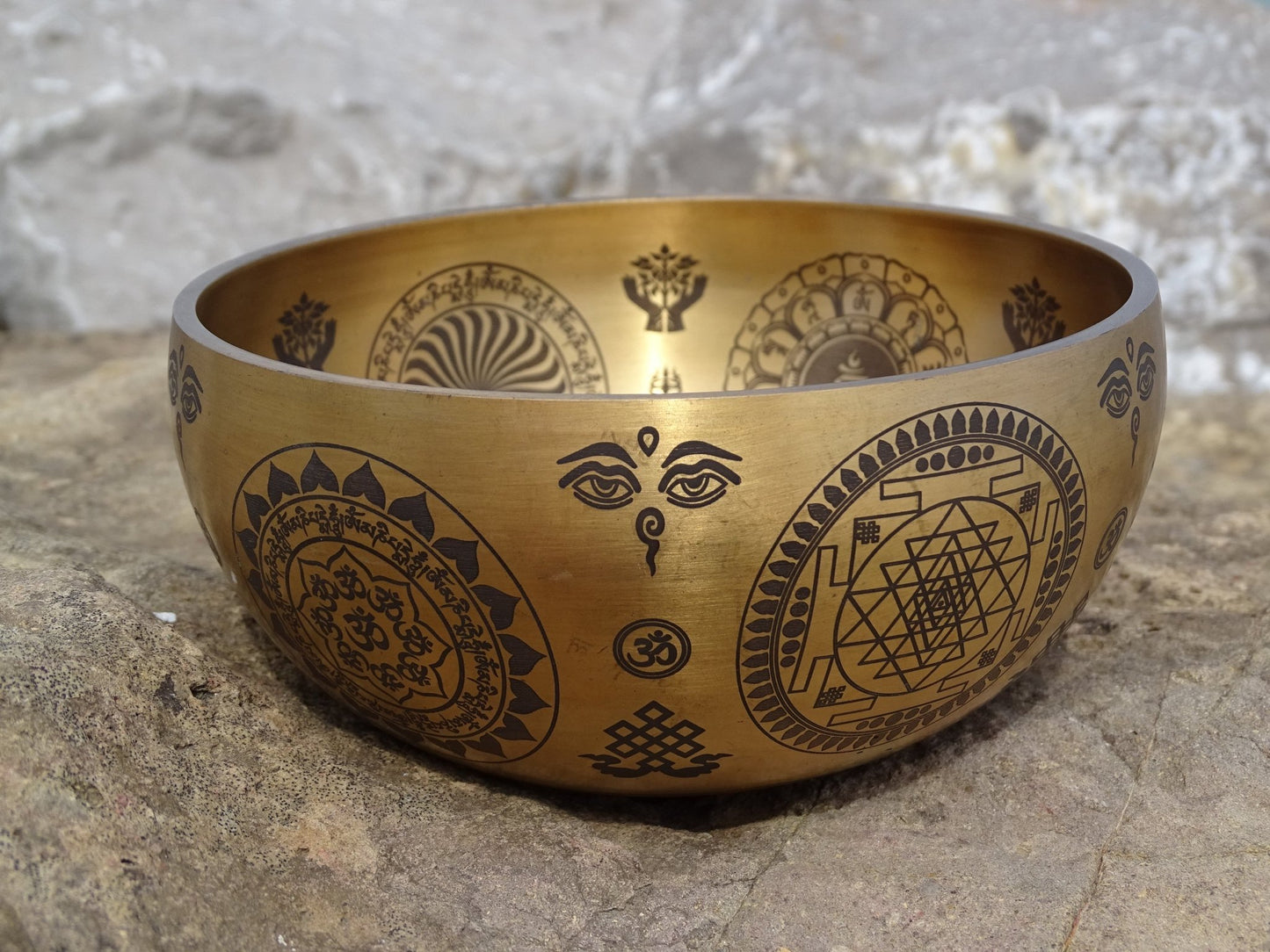 Bol chantant gravé 7 Chakras, Om et Sri Yantra - Bol tibétain - Colibri Minéraux et Bien-être