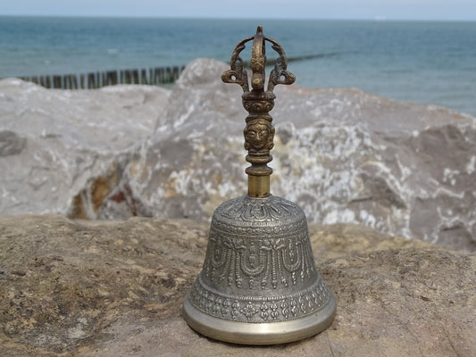 Cloche tibétaine (Ghanta) avec Vajra - Bol tibétain - Colibri Minéraux et Bien-être