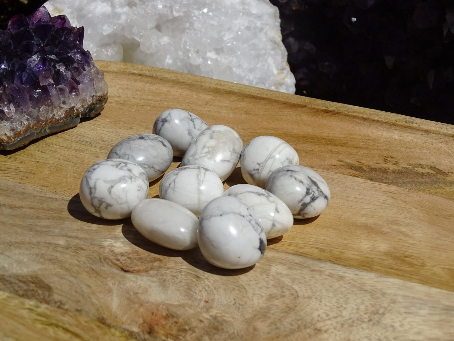 Howlite pierre roulée - Pierre roulée - Colibri Minéraux et Bien-être