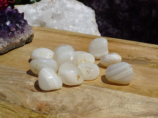 Agate Blanche pierre roulée - Pierre roulée - Colibri Minéraux et Bien-être