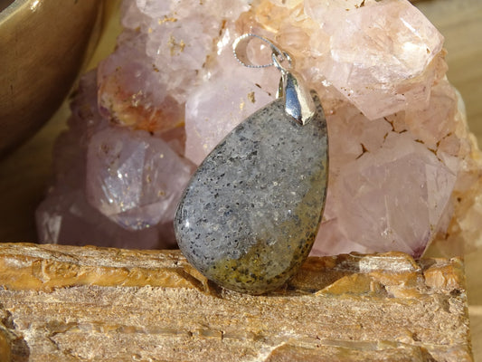 Pendentif Quartz à Mica - Pendentifs - Colibri Minéraux et Bien-être