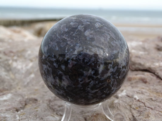 Merlinite (Gabbro) Sphère - Pierres - Colibri Minéraux et Bien-être