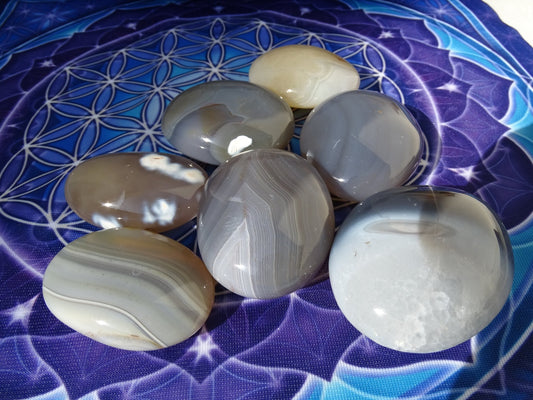 Agate Forme Galet - Pierres - Colibri Minéraux et Bien-être