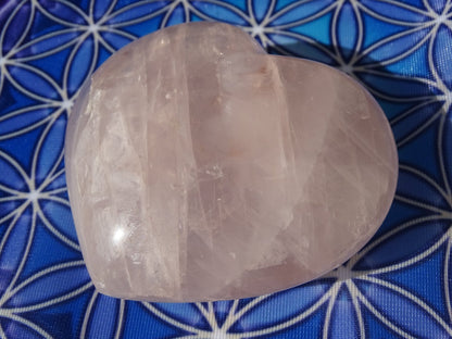 Quartz Rose Coeur - Cristaux - Colibri Minéraux et Bien-être