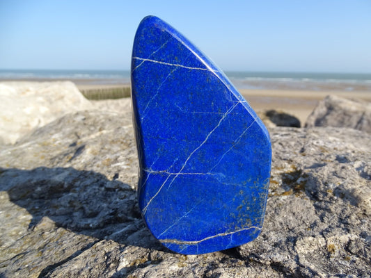 Lapis Lazuli Forme Libre - Pierres - Colibri Minéraux et Bien-être