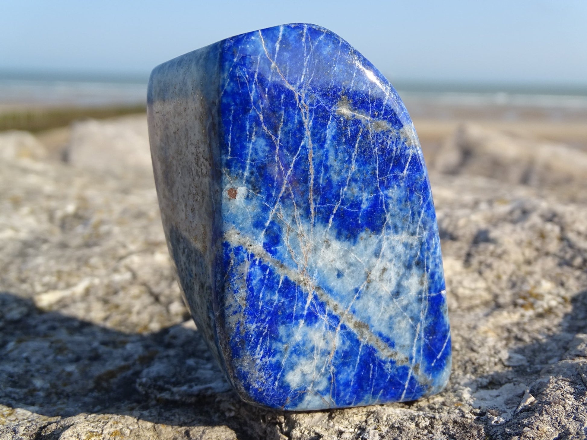 Lapis Lazuli Forme Libre - Pierres - Colibri Minéraux et Bien-être