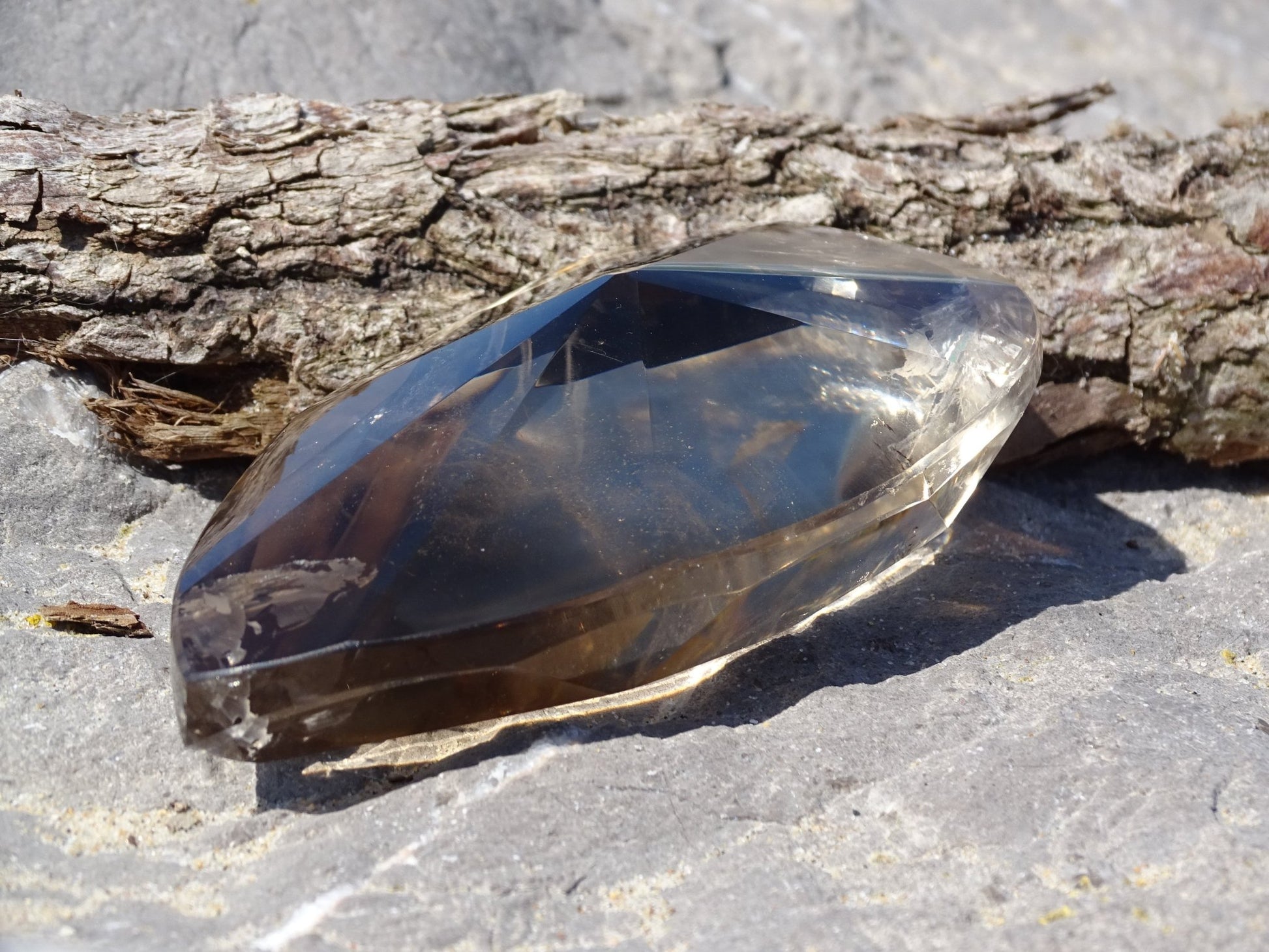 Quartz Fumé Facetté - Cristaux - Colibri Minéraux et Bien-être