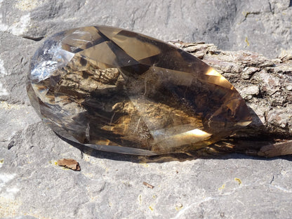 Quartz Fumé Facetté - Cristaux - Colibri Minéraux et Bien-être