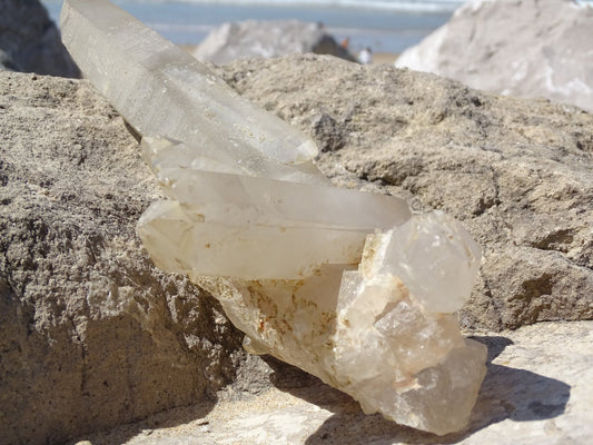 Quartz Cristal de Roche Amas Brut - Cristaux - Colibri Minéraux et Bien-être