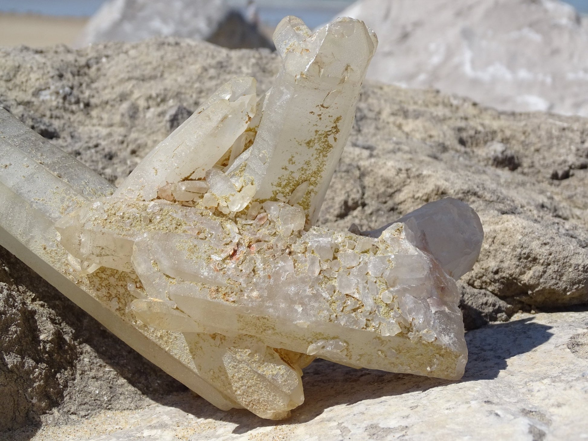 Quartz Cristal de Roche Amas Brut - Cristaux - Colibri Minéraux et Bien-être