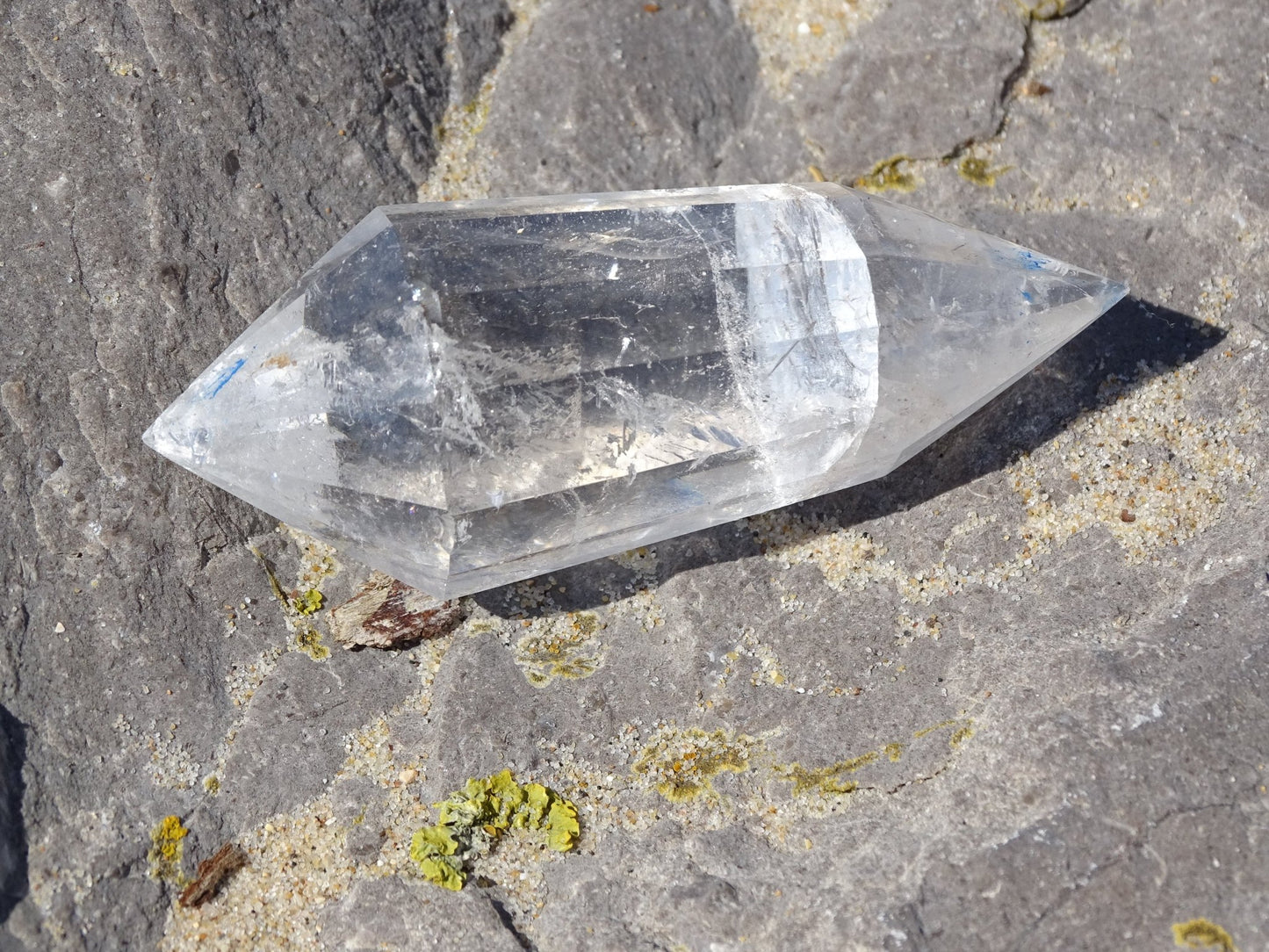 Quartz Vogel Cristal de Roche - Pierres de soin - Colibri Minéraux et Bien-être