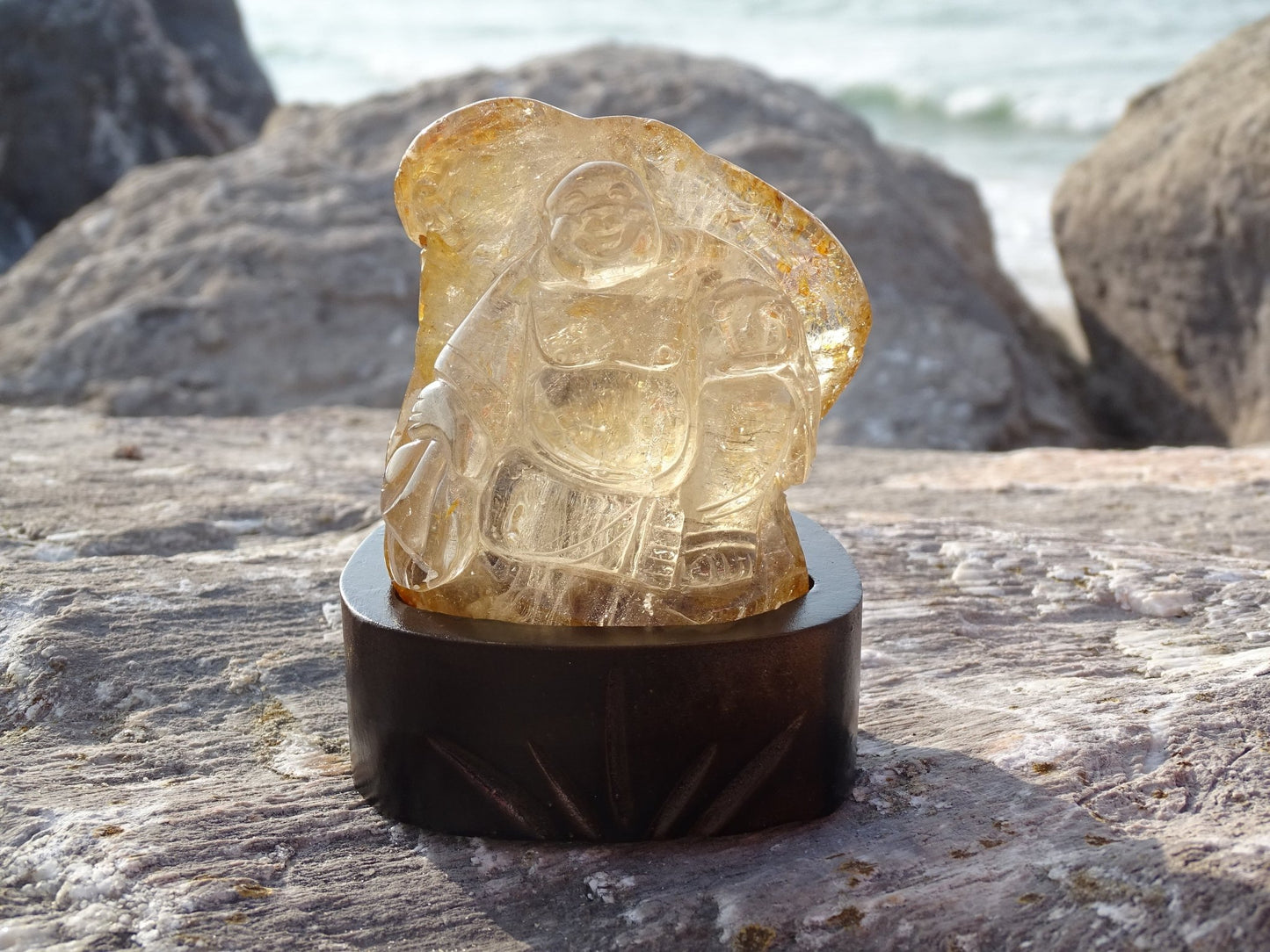 Sculpture Bouddha Quartz Cristal de Roche - Cristaux - Colibri Minéraux et Bien-être