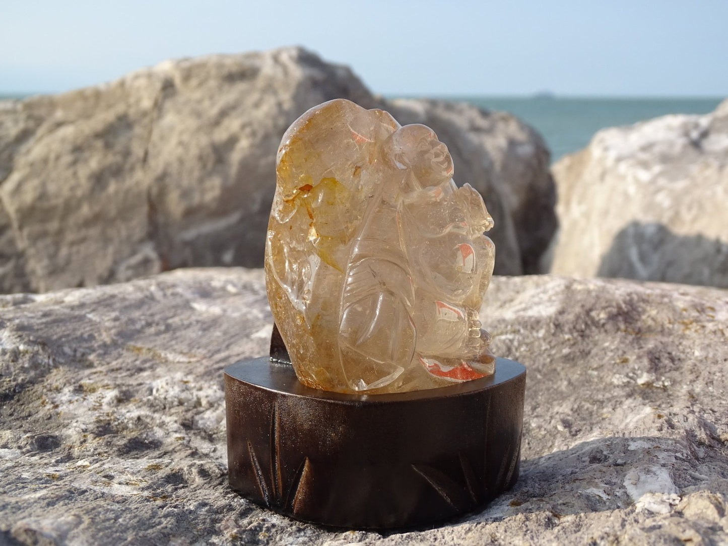 Sculpture Bouddha Quartz Cristal de Roche - Cristaux - Colibri Minéraux et Bien-être