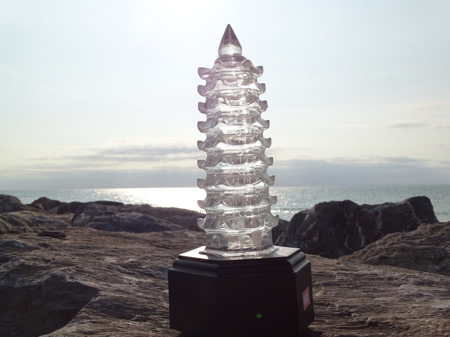 Sculpture Pagode Quartz Cristal de Roche - Cristaux - Colibri Minéraux et Bien-être