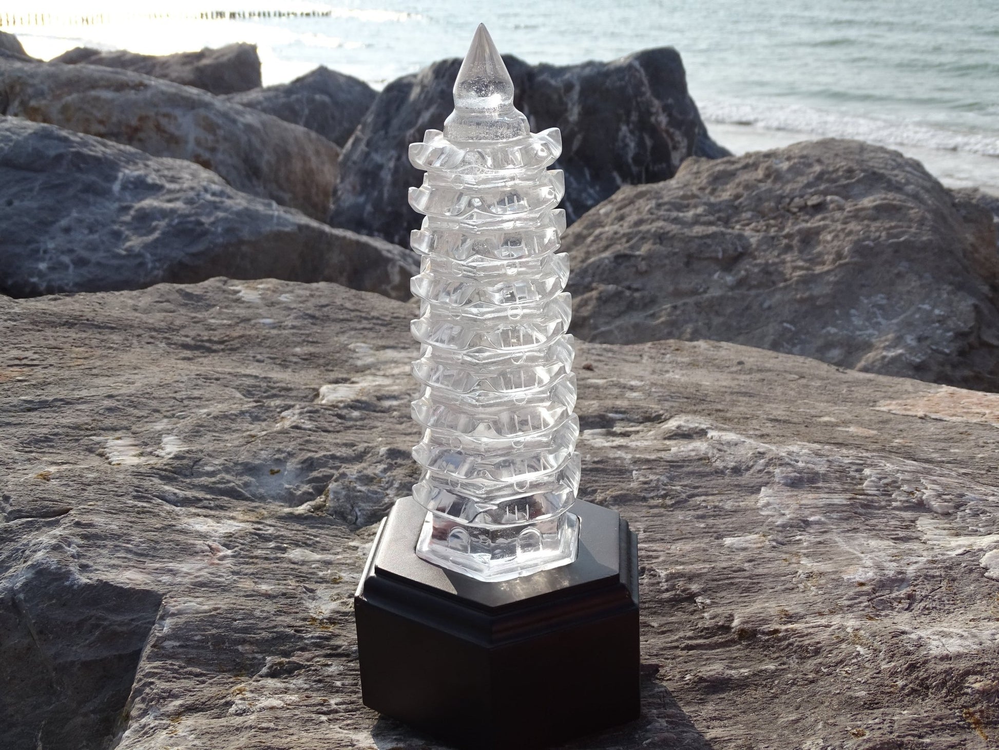 Sculpture Pagode Quartz Cristal de Roche - Cristaux - Colibri Minéraux et Bien-être