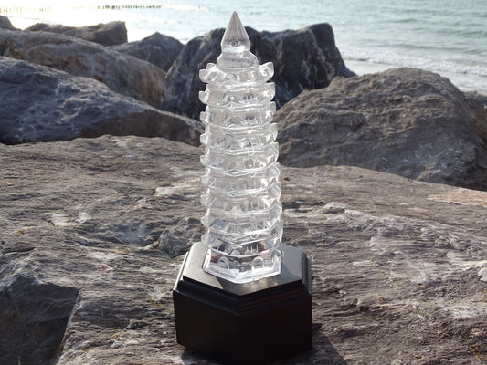Sculpture Pagode Quartz Cristal de Roche - Cristaux - Colibri Minéraux et Bien-être