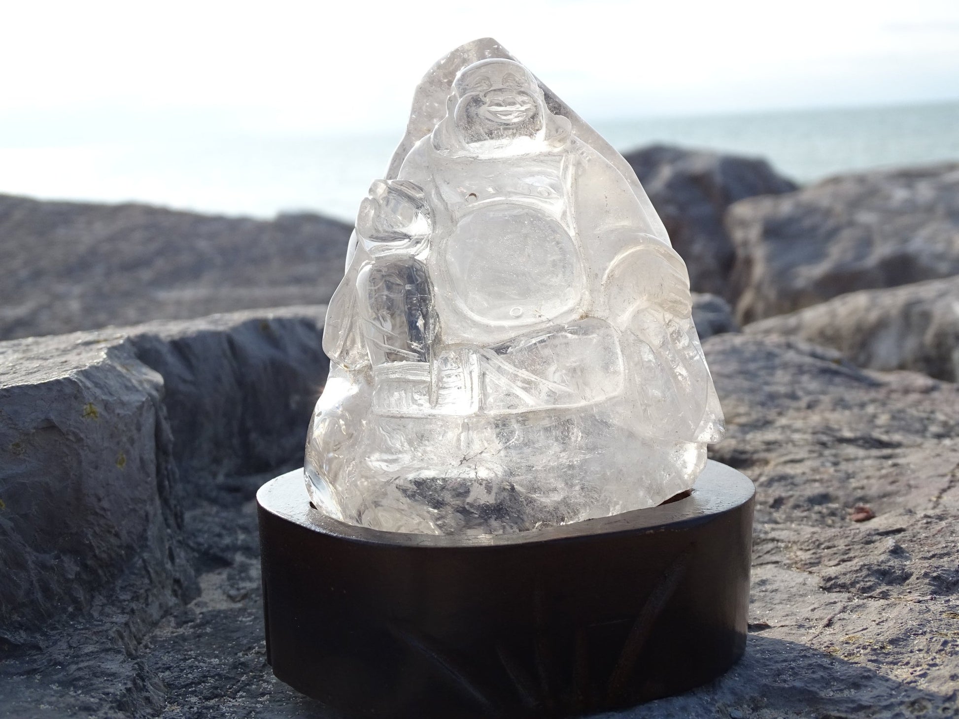 Sculpture Bouddha Quartz Cristal de Roche - Cristaux - Colibri Minéraux et Bien-être
