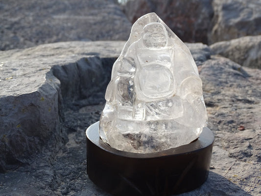 Sculpture Bouddha Quartz Cristal de Roche - Cristaux - Colibri Minéraux et Bien-être