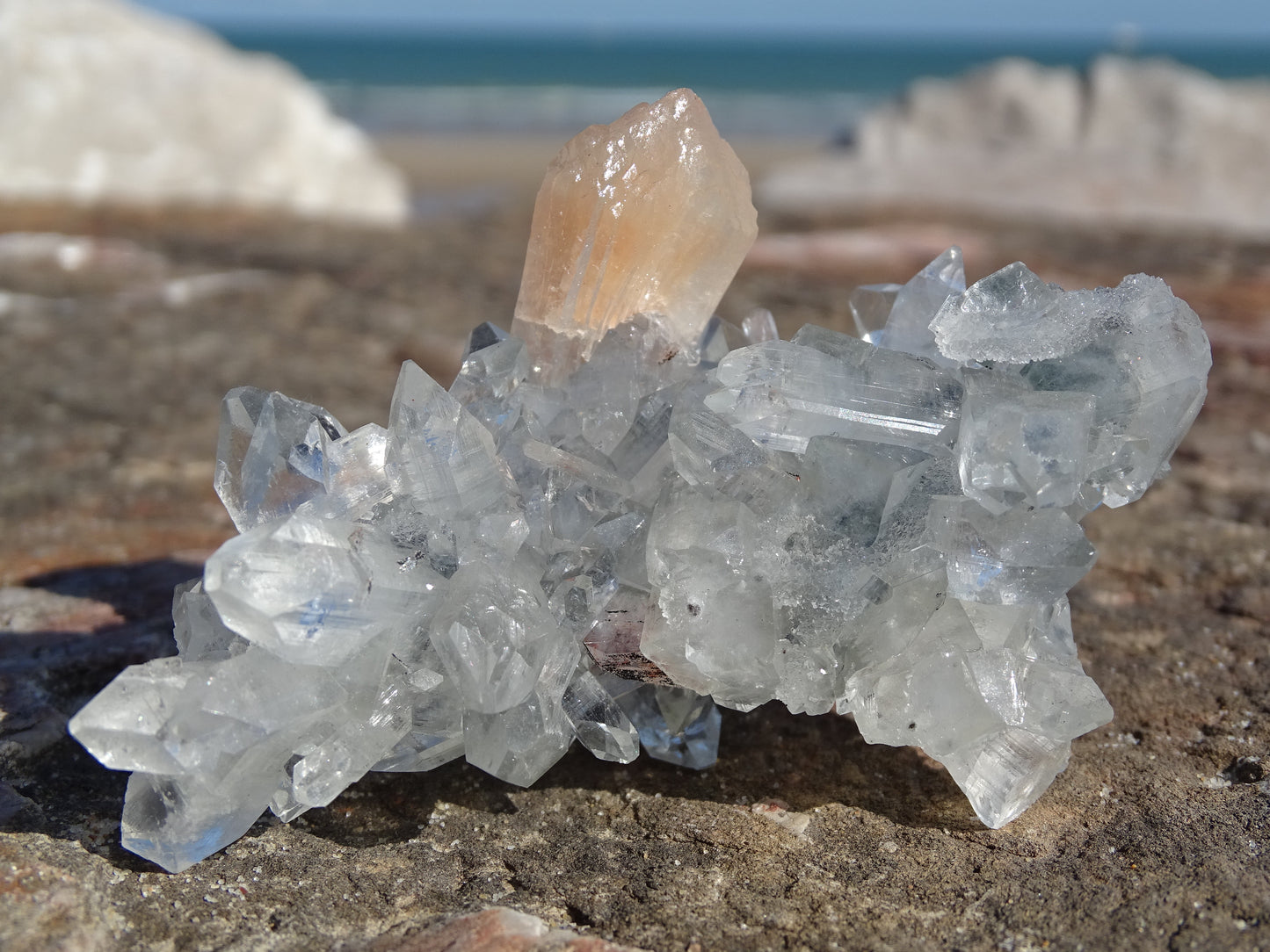 Apophyllite Blanche et Stilbite orange