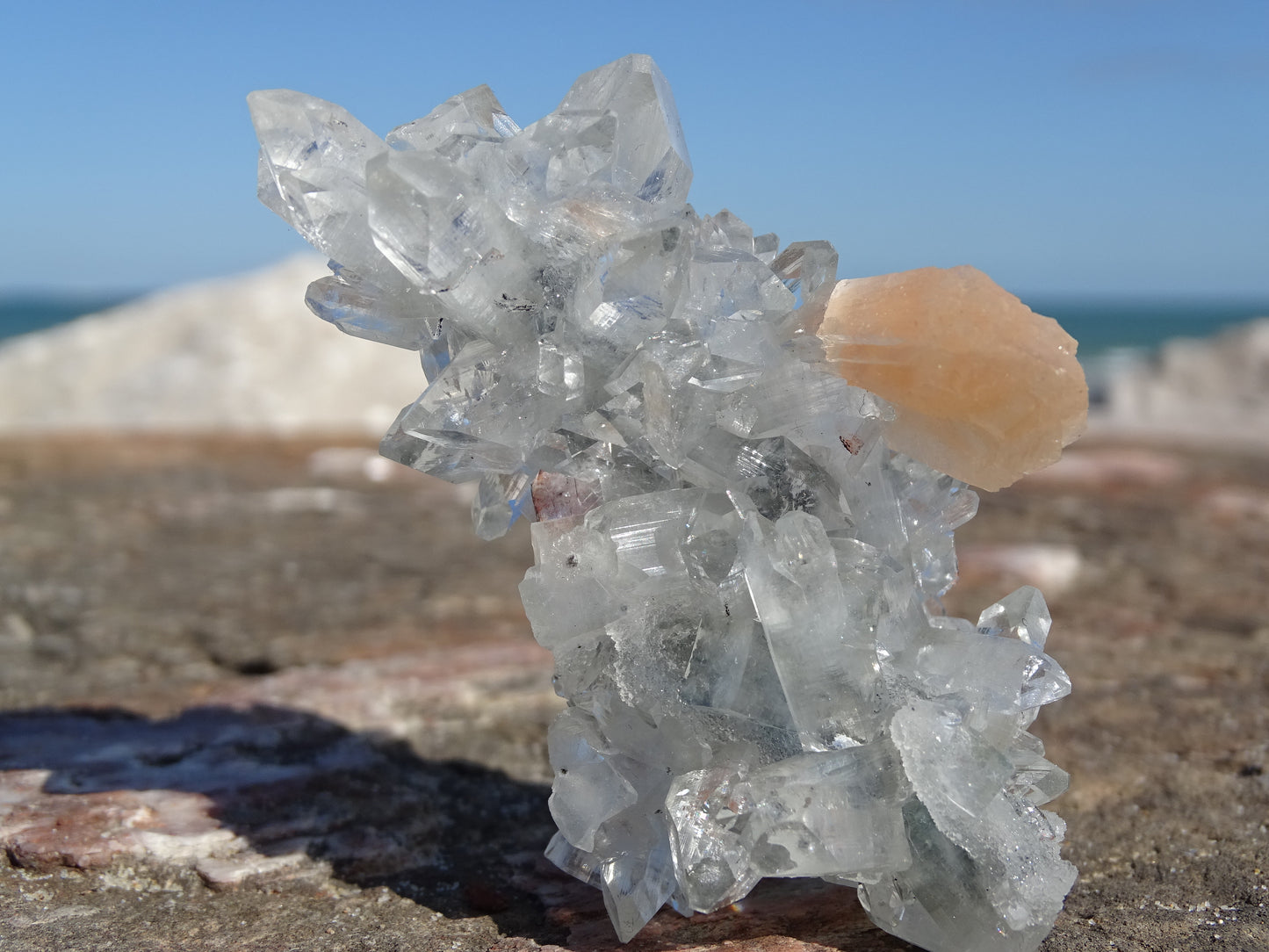 Apophyllite Blanche et Stilbite orange
